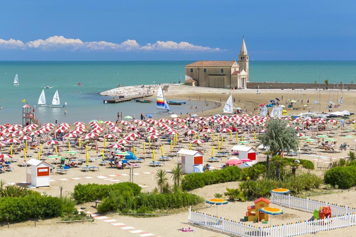 Ampio Bilocale Caorle Lungomare Levante 외부 사진